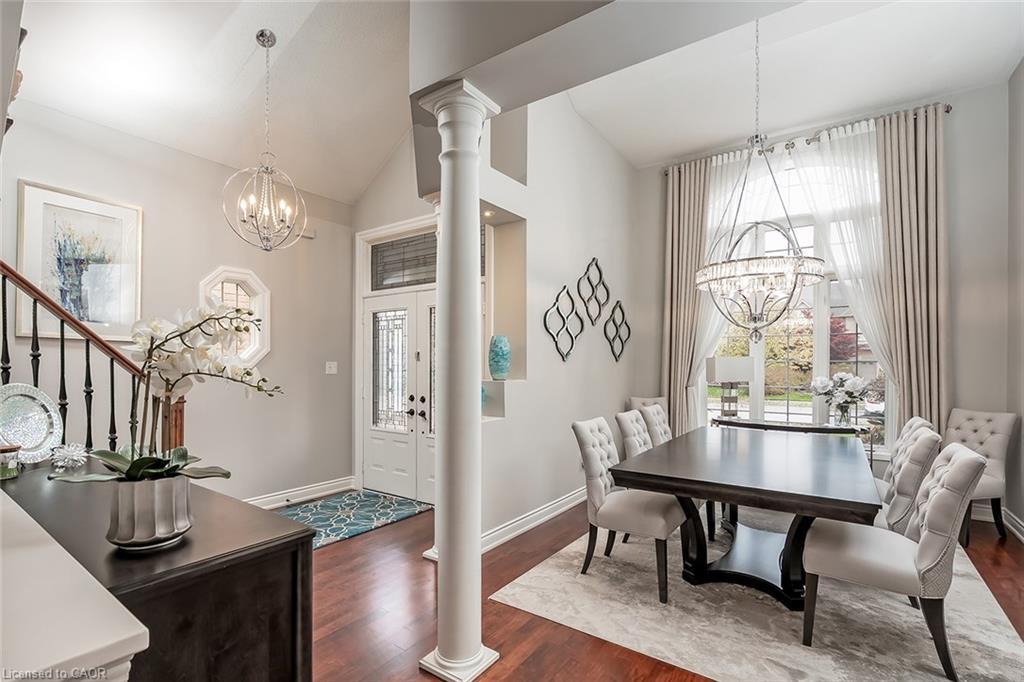 4304 Taywood Drive, Burlington, ON - Indoor Photo Showing Dining Room