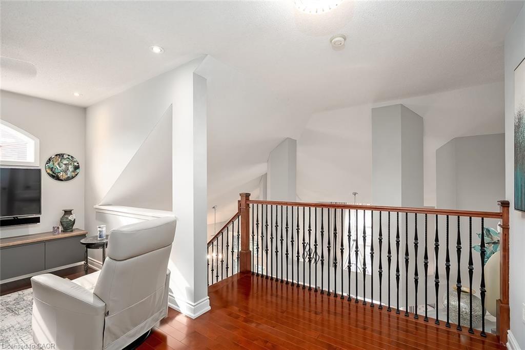 4304 Taywood Drive, Burlington, ON - Indoor Photo Showing Other Room