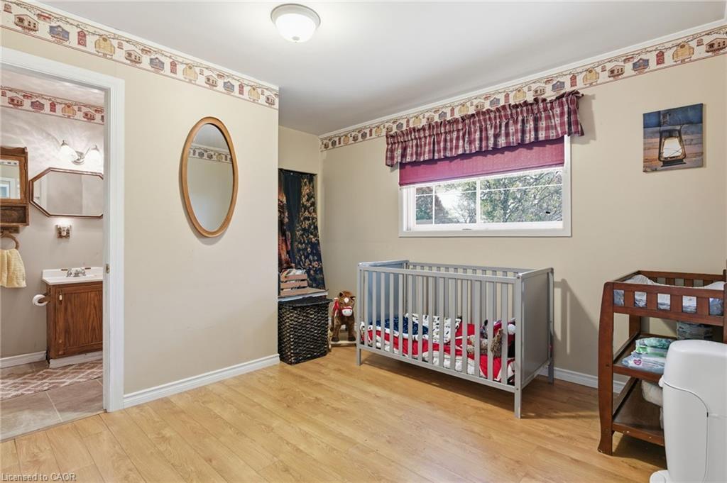 1470 Barron Road, Thorold, ON - Indoor Photo Showing Bedroom