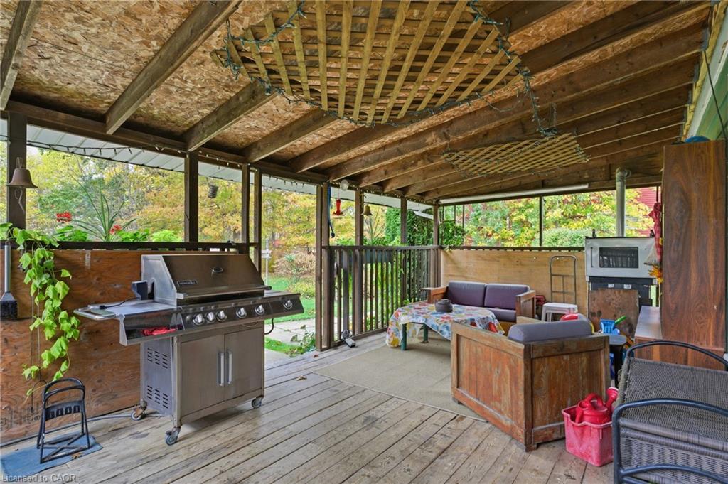 1470 Barron Road, Thorold, ON - Outdoor With Deck Patio Veranda With Exterior