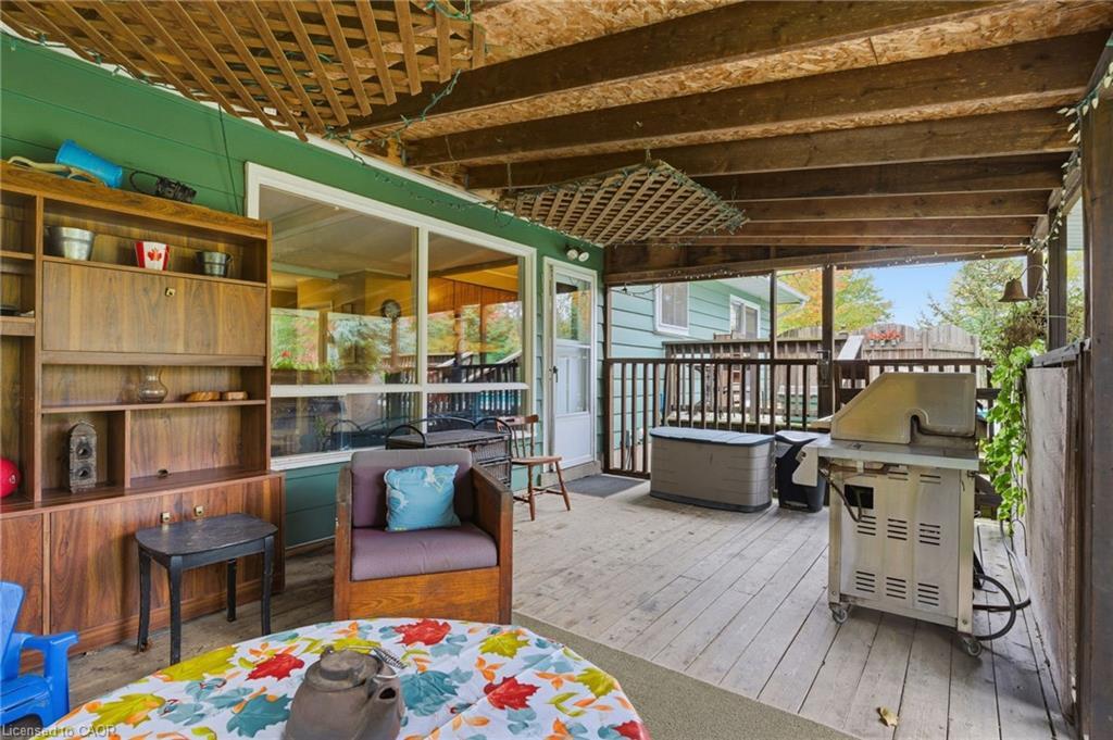 1470 Barron Road, Thorold, ON - Outdoor With Deck Patio Veranda With Exterior