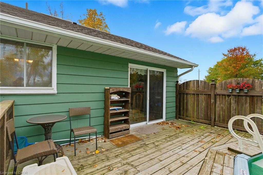 1470 Barron Road, Thorold, ON - Outdoor With Deck Patio Veranda