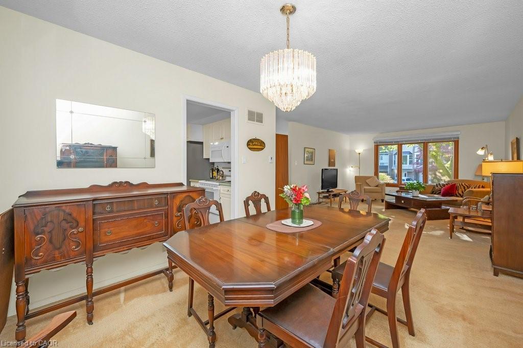 2063 Waters Edge Drive, Oakville, ON - Indoor Photo Showing Dining Room