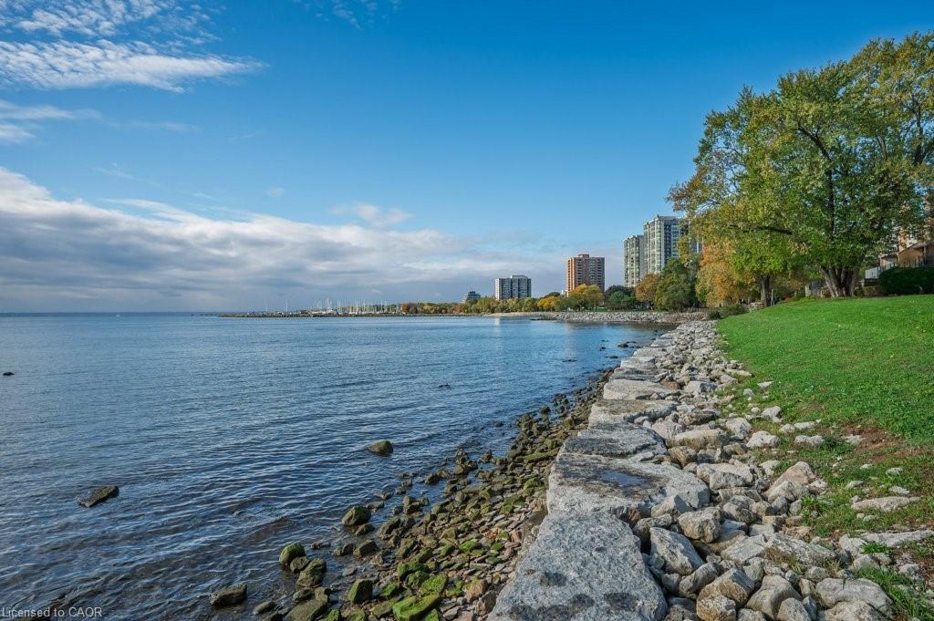 2063 Waters Edge Drive, Oakville, ON - Outdoor With Body Of Water With View