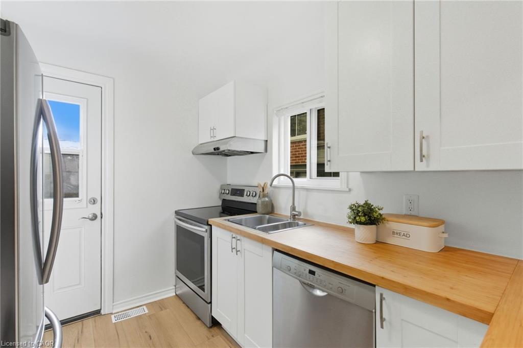 78 Delena Avenue N, Hamilton, ON - Indoor Photo Showing Kitchen With Double Sink