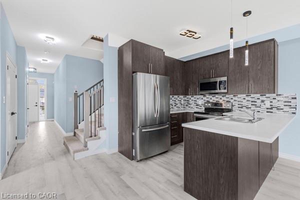 37 Delena Avenue S, Hamilton, ON - Indoor Photo Showing Kitchen With Double Sink With Upgraded Kitchen