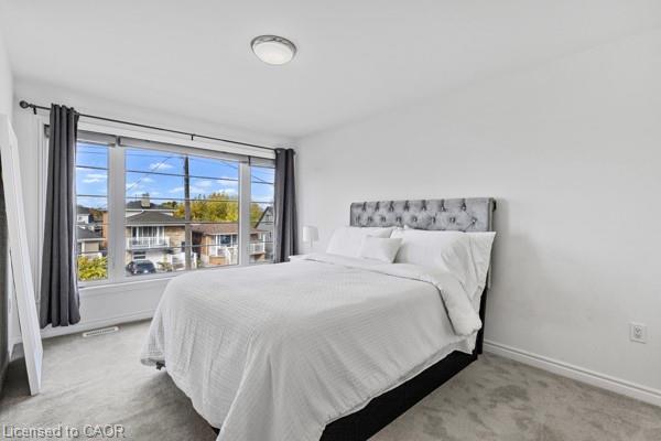 37 Delena Avenue S, Hamilton, ON - Indoor Photo Showing Bedroom