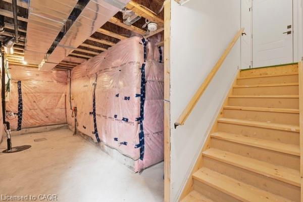 37 Delena Avenue S, Hamilton, ON - Indoor