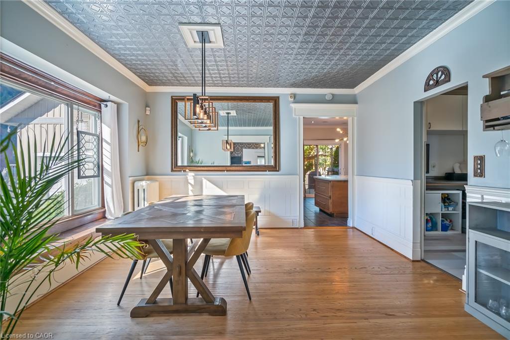 153 Geneva Street, St. Catharines, ON - Indoor Photo Showing Dining Room