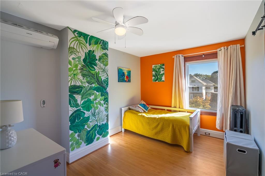 153 Geneva Street, St. Catharines, ON - Indoor Photo Showing Bedroom