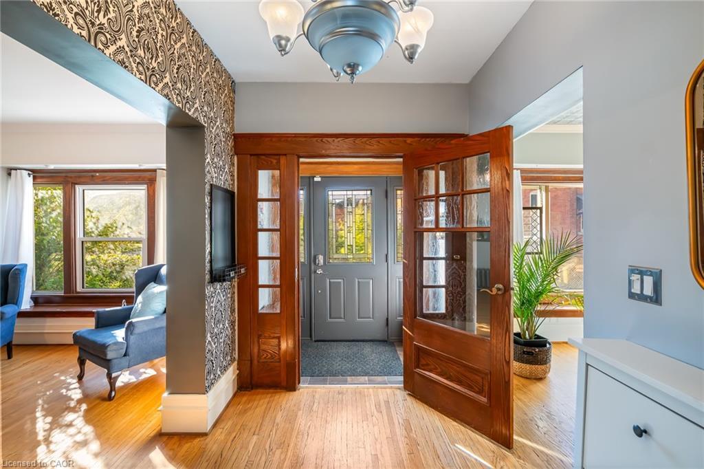 153 Geneva Street, St. Catharines, ON - Indoor Photo Showing Other Room