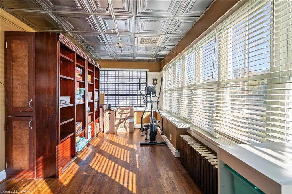 153 Geneva Street, St. Catharines, ON - Indoor Photo Showing Other Room