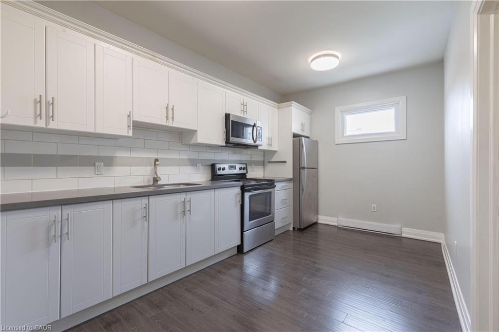 233-239 St. Paul Street, St. Catharines, ON - Indoor Photo Showing Kitchen