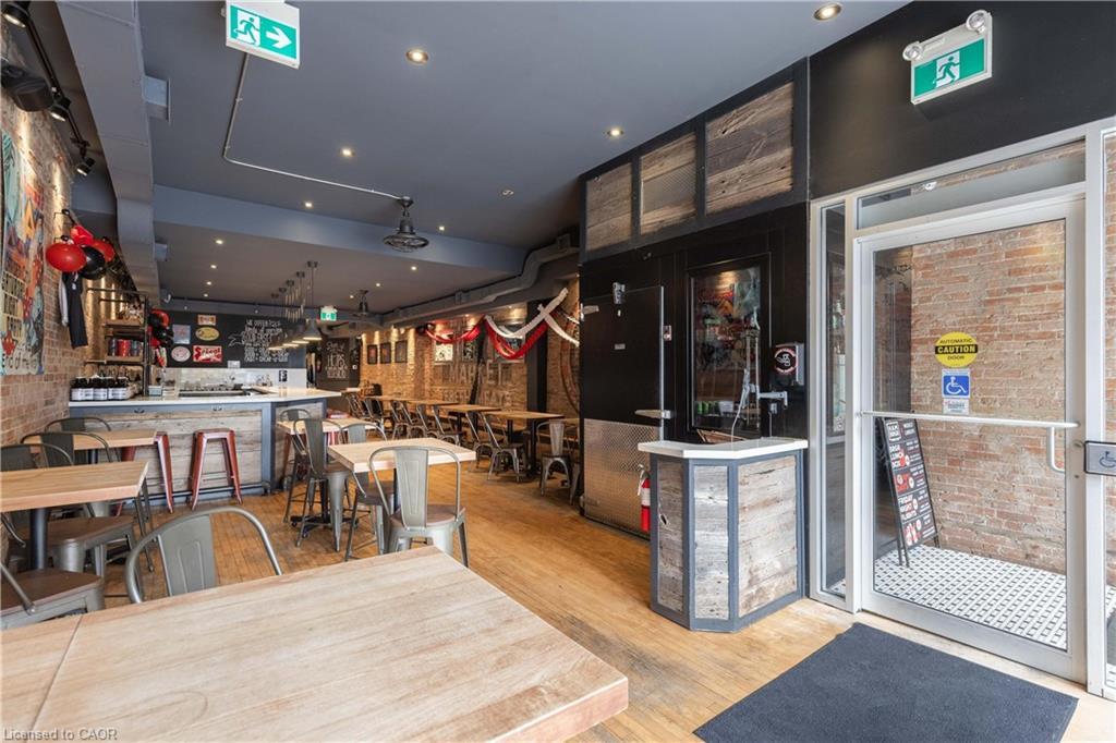 233-239 St. Paul Street, St. Catharines, ON - Photo Showing Other Room