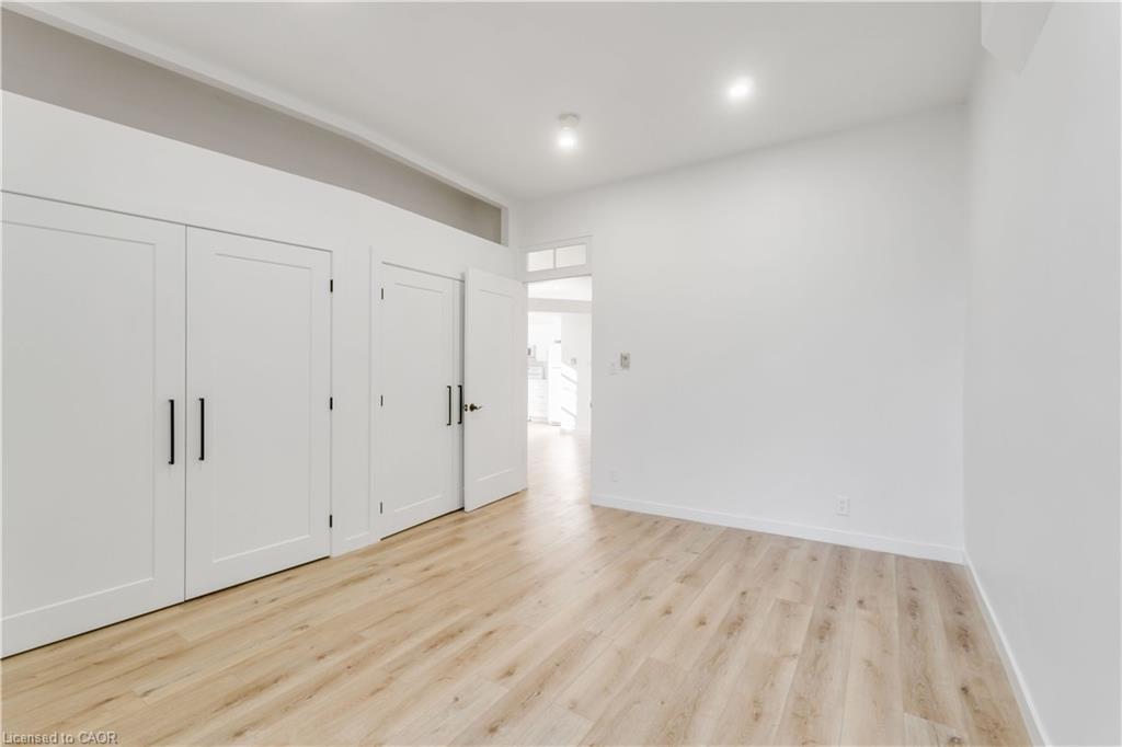 2-80 East Avenue S, Hamilton, ON - Indoor Photo Showing Other Room