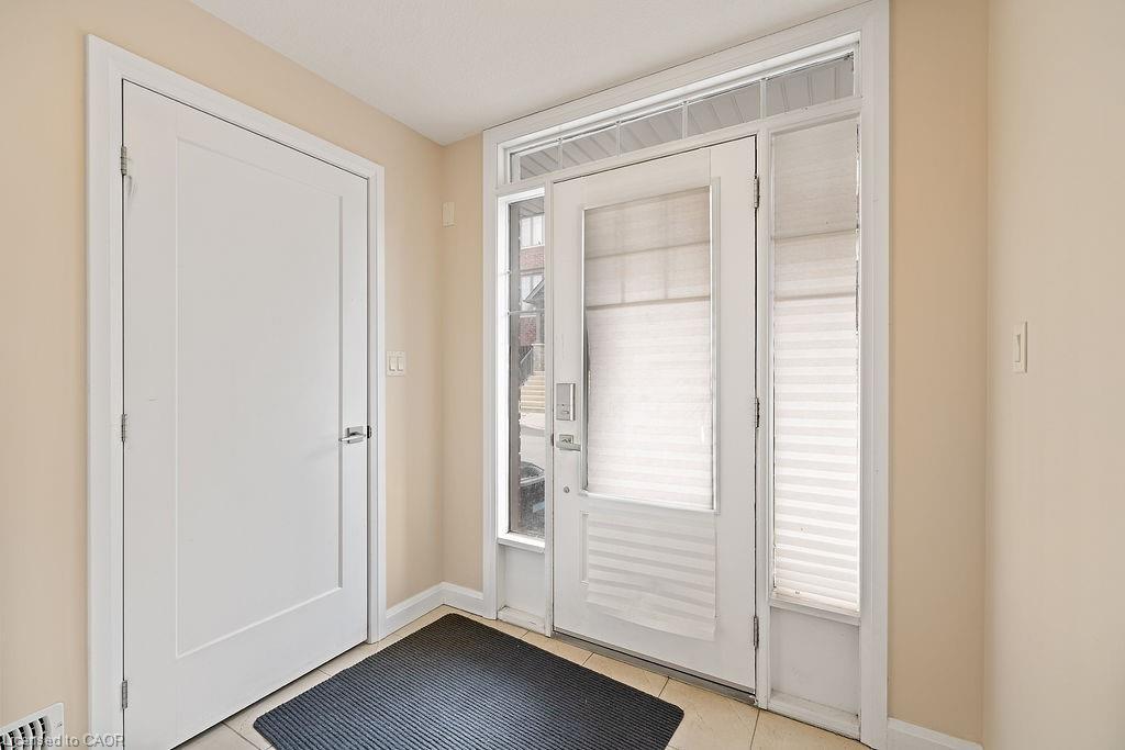 33-1169 Garner Road E, Ancaster, ON - Indoor Photo Showing Other Room