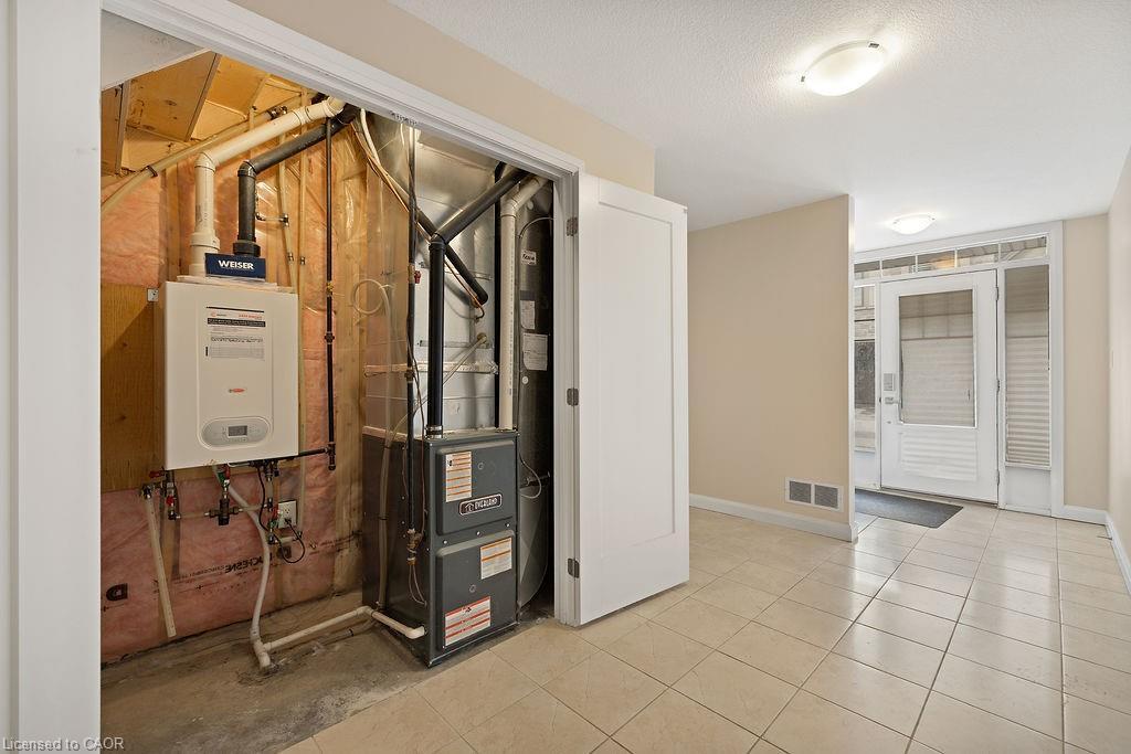 33-1169 Garner Road E, Ancaster, ON - Indoor Photo Showing Other Room