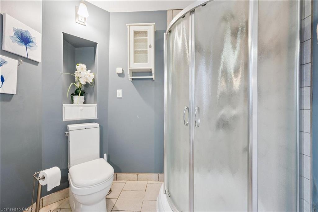 500 Watson Parkway S, Guelph, ON - Indoor Photo Showing Bathroom