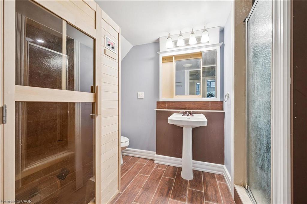 500 Watson Parkway S, Guelph, ON - Indoor