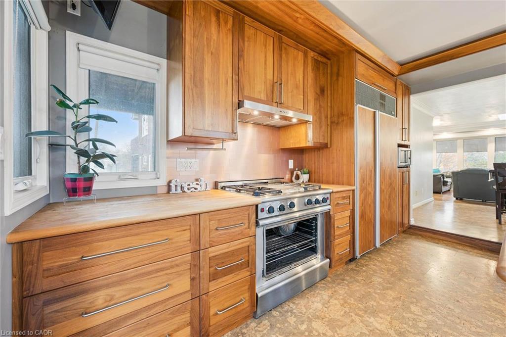 500 Watson Parkway S, Guelph, ON - Indoor Photo Showing Kitchen