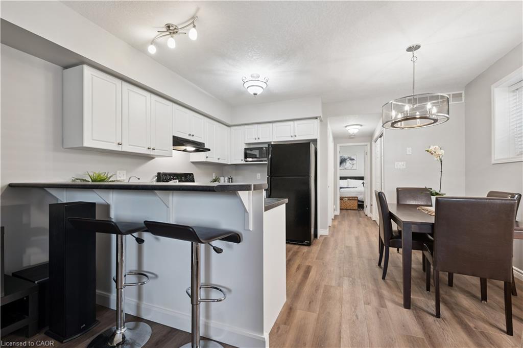 9D-50 Howe Drive, Kitchener, ON - Indoor Photo Showing Other Room