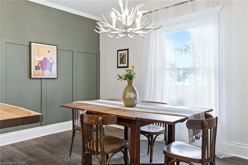 12 Francis Street, Hamilton, ON - Indoor Photo Showing Dining Room