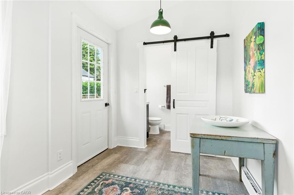 12 Francis Street, Hamilton, ON - Indoor Photo Showing Other Room