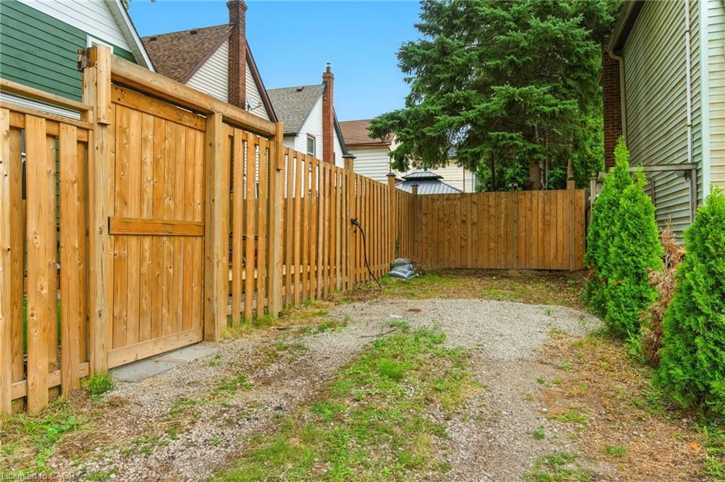 12 Francis Street, Hamilton, ON - Outdoor