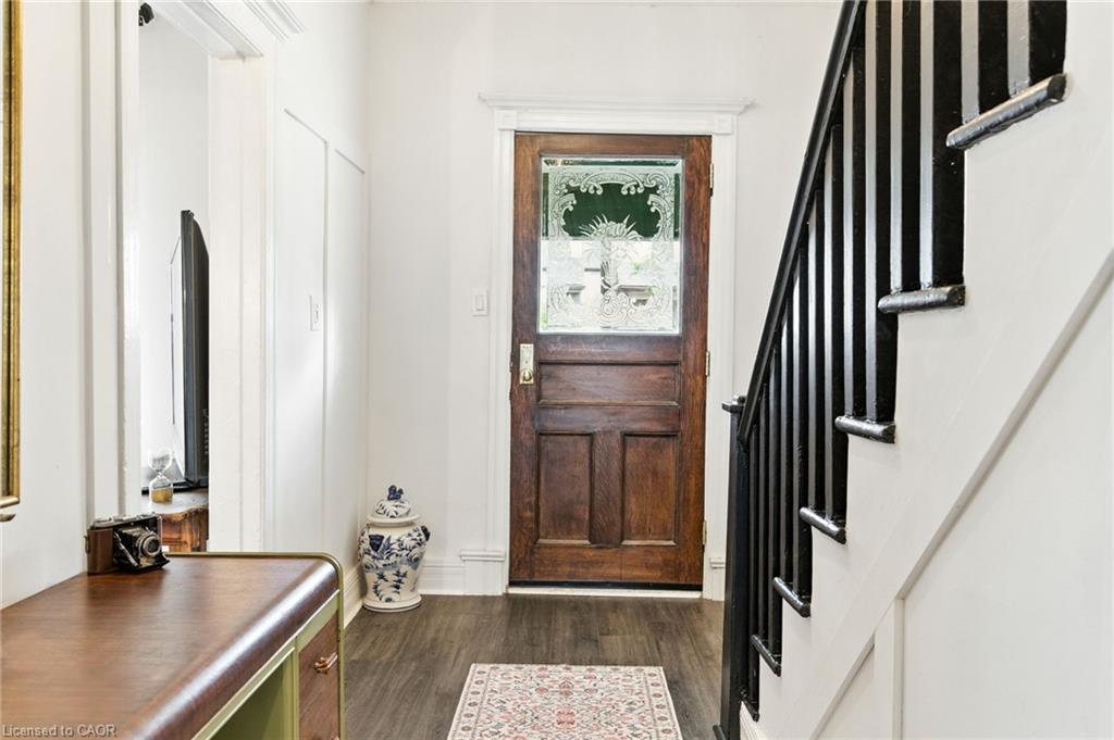 12 Francis Street, Hamilton, ON - Indoor Photo Showing Other Room