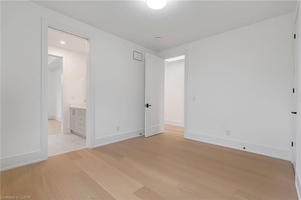 144 Mansfield Drive, Oakville, ON - Indoor Photo Showing Other Room