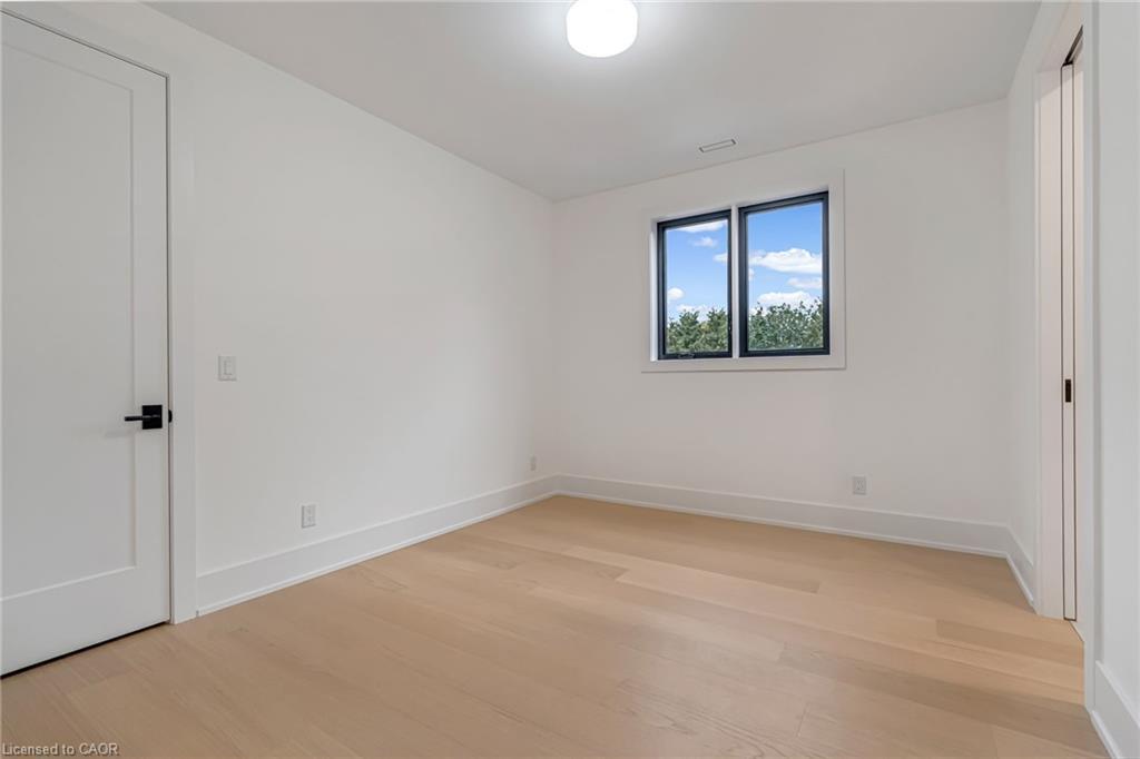 144 Mansfield Drive, Oakville, ON - Indoor Photo Showing Other Room