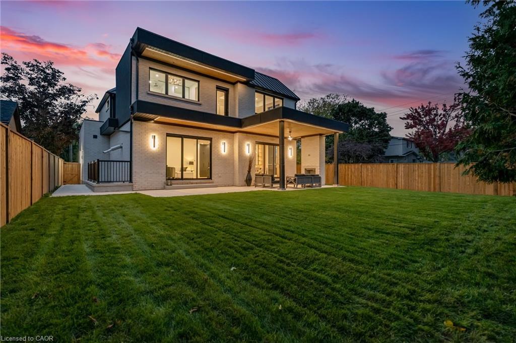 144 Mansfield Drive, Oakville, ON - Outdoor