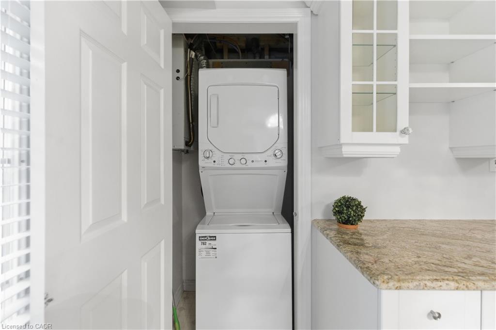 201-4013 Kilmer Drive, Burlington, ON - Indoor Photo Showing Laundry Room
