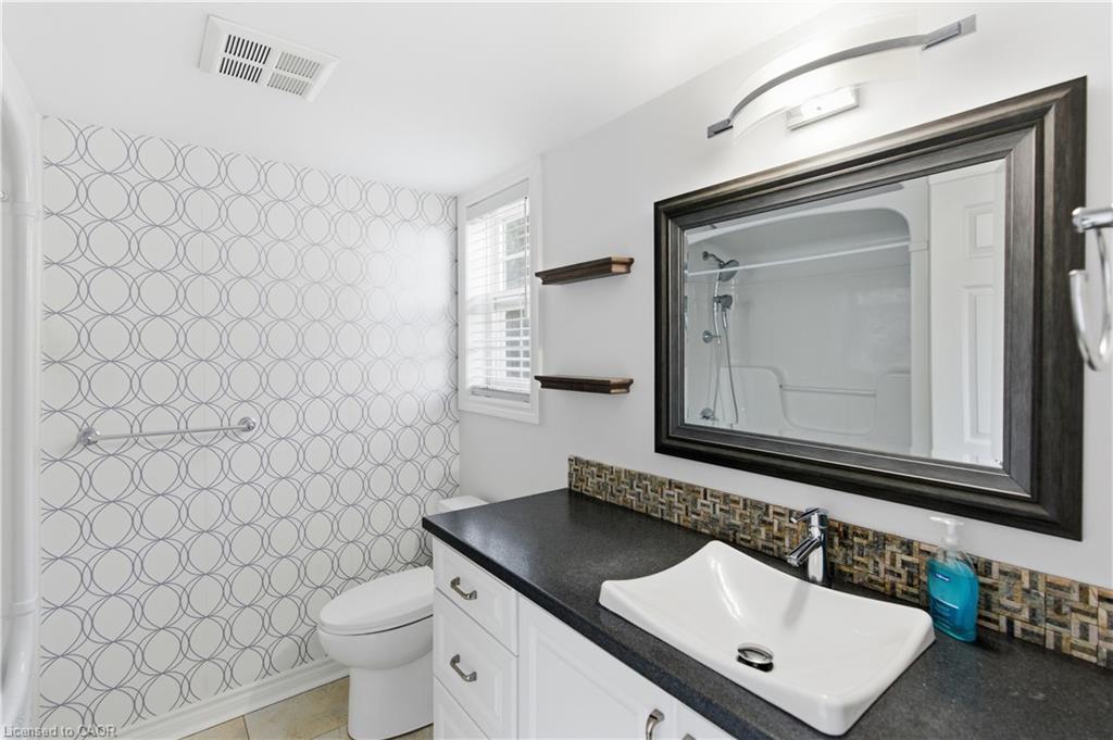 201-4013 Kilmer Drive, Burlington, ON - Indoor Photo Showing Bathroom