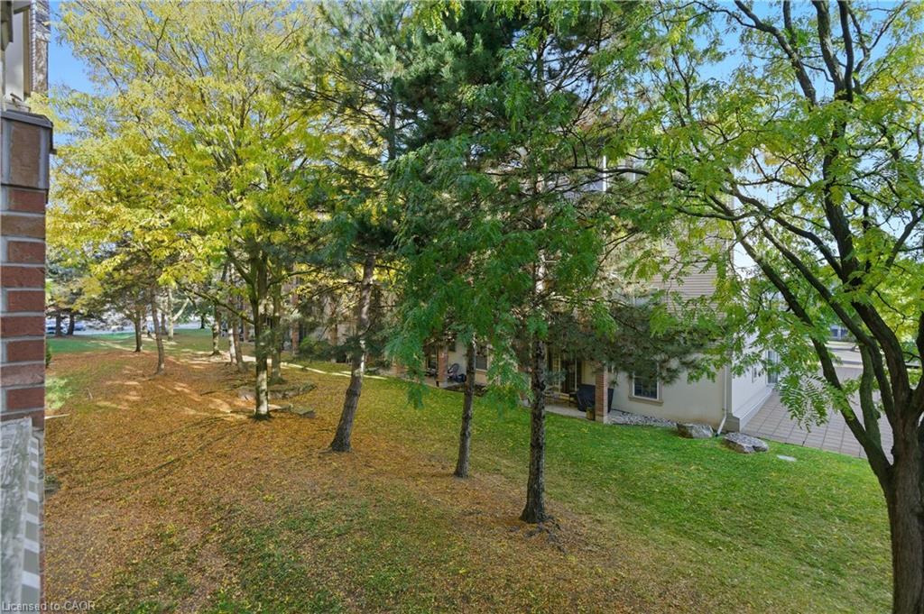 201-4013 Kilmer Drive, Burlington, ON - Outdoor