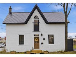 12 Mill Street Elmira, ON N3B 2K2