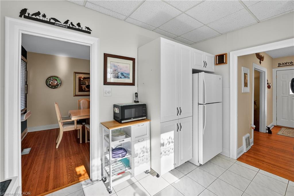 46 Weir Street S, Hamilton, ON - Indoor Photo Showing Other Room