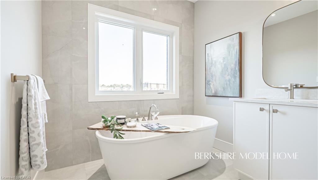 423 Masters Drive, Woodstock, ON - Indoor Photo Showing Bathroom