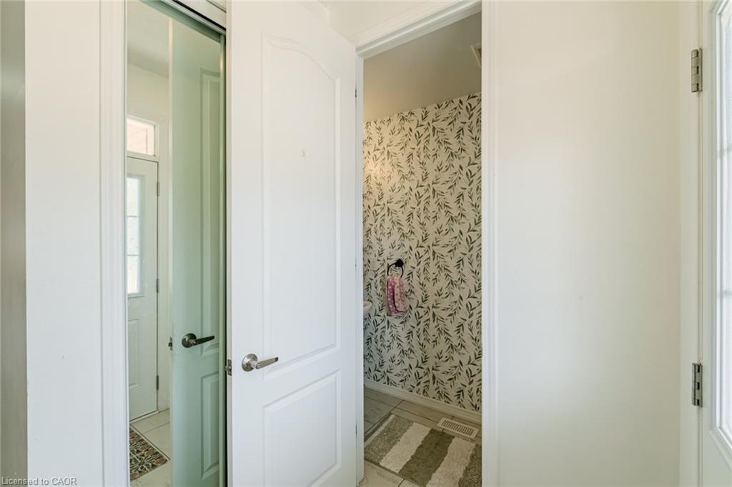 36 Munro Circle, Brantford, ON - Indoor