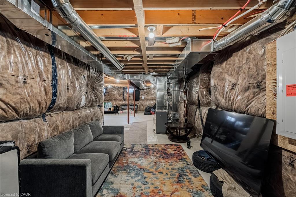 36 Munro Circle, Brantford, ON - Indoor Photo Showing Basement