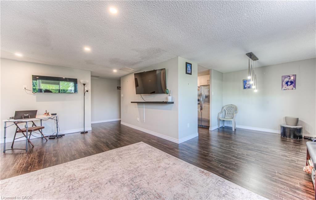 210-55 Green Valley Drive, Kitchener, ON - Indoor