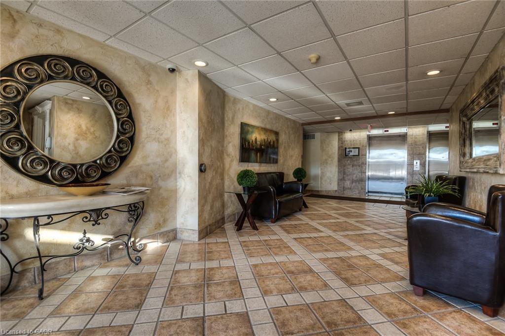 210-55 Green Valley Drive, Kitchener, ON - Indoor Photo Showing Other Room