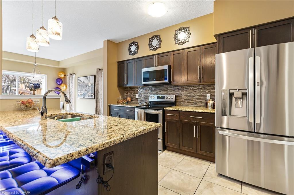 Upper-113 Couling Crescent, Guelph, ON - Indoor Photo Showing Kitchen With Double Sink With Upgraded Kitchen