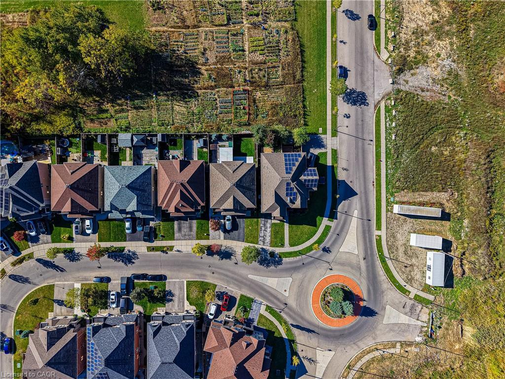 8 Summerberry Way, Hamilton, ON - Outdoor