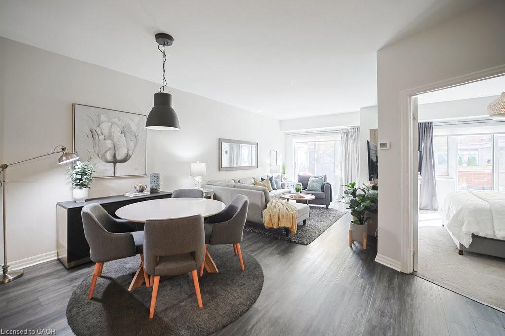 107-80 Port Street E, Mississauga, ON - Indoor Photo Showing Dining Room