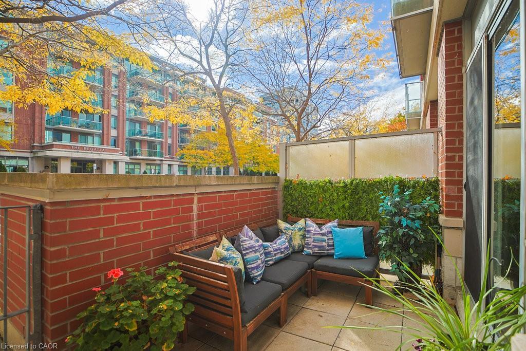 107-80 Port Street E, Mississauga, ON - Outdoor