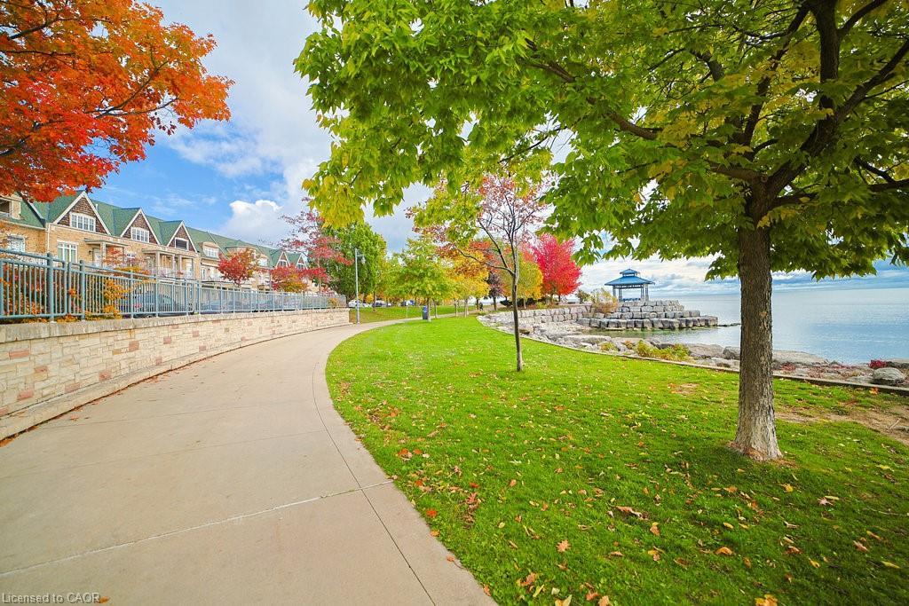 107-80 Port Street E, Mississauga, ON - Outdoor