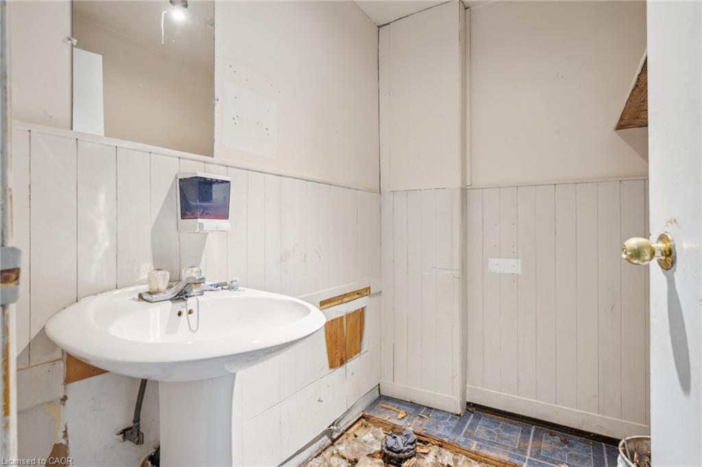 75 - 79 Erie Avenue, Brantford, ON