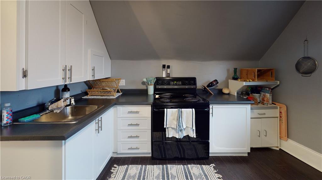 133 Park Row N, Hamilton, ON