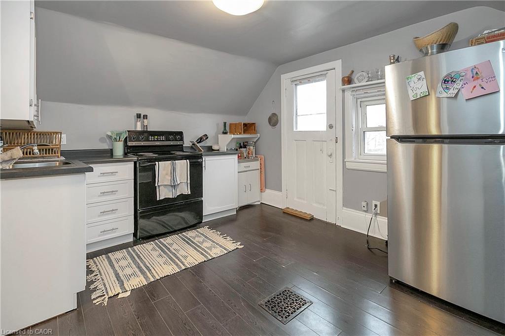 133 Park Row N, Hamilton, ON